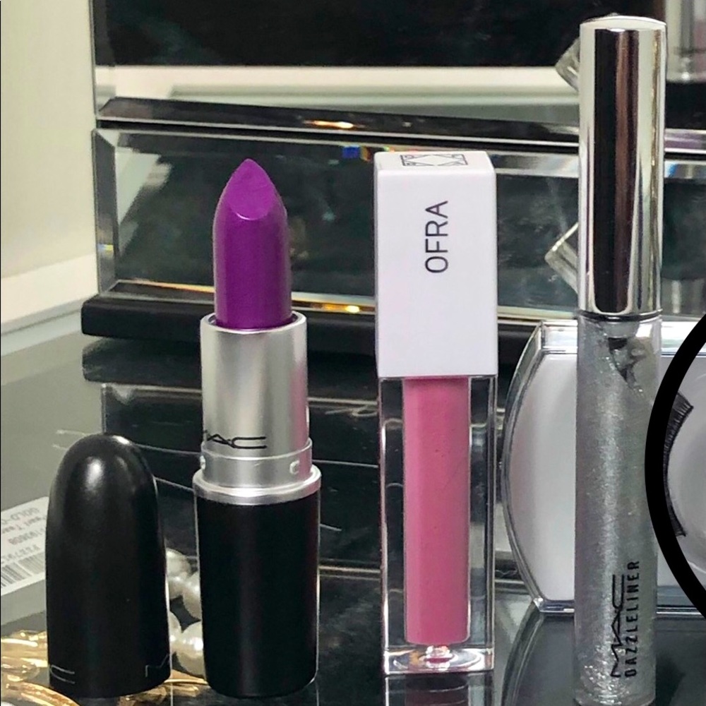 🆕 M.A.C. Makeup bundle